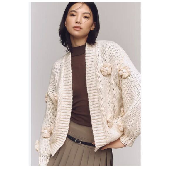 Anthropologie Sweaters - Anthropologie Chunky 3D floral knit Cardigan